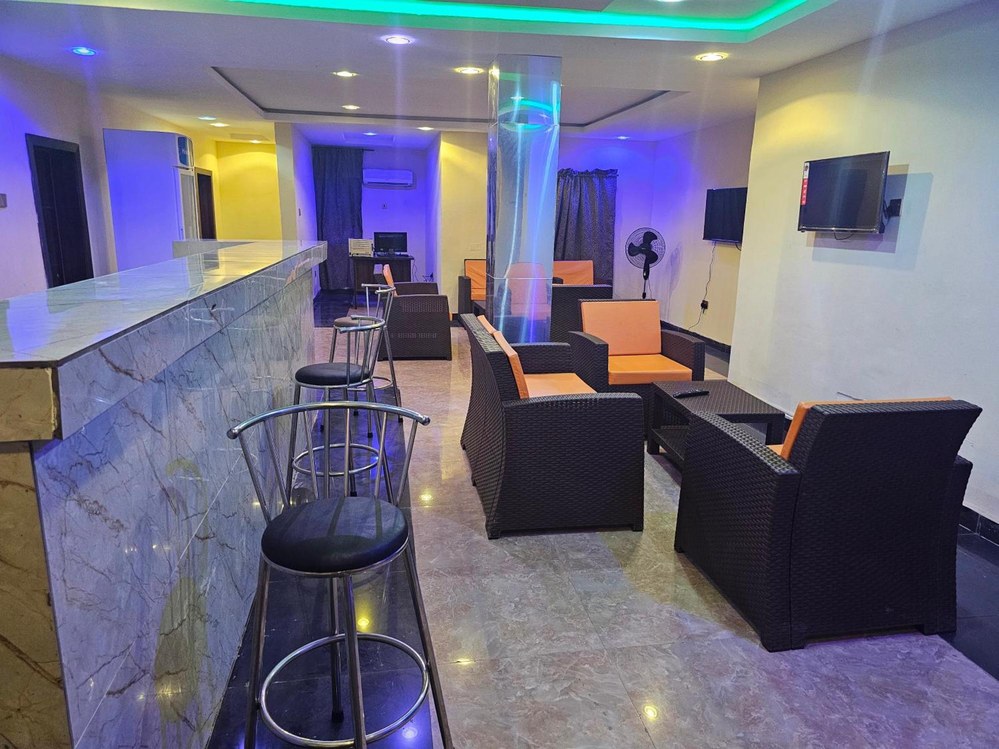 Bmh Hotel & Suites Ibadan Exterior photo